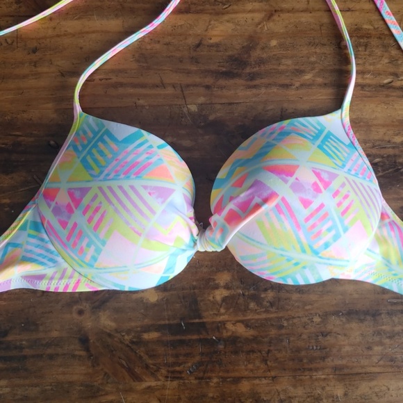 VS Pink bikini top - Picture 2 of 3